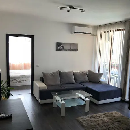 Sarafovo Sea & Forest Appartement *