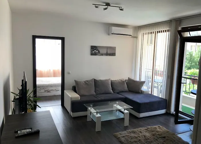 Sarafovo Sea & Forest Apartment *